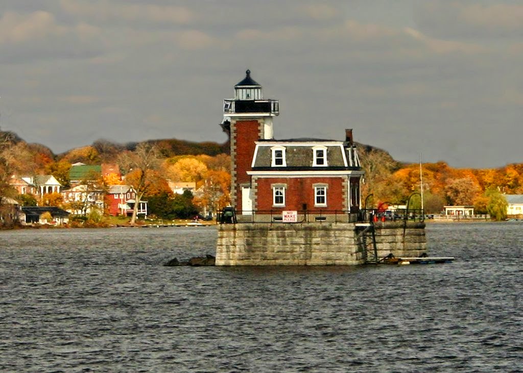 Occasional tours are available to the public through the lighthouse preservation society. The Gossips Of Rivertown A Big Anniversary For The Lighthouse