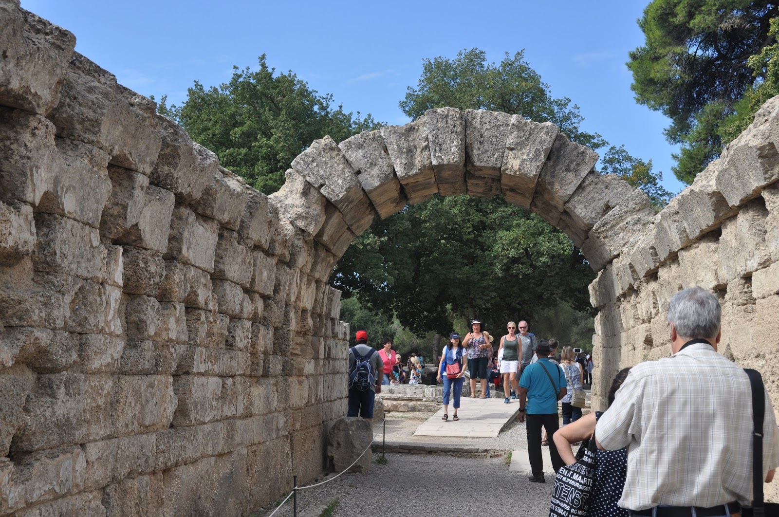 The distance is 320 km long, but since the road is not very good, it takes around five hours to get to olympia. Vickie And Bernie Travel Katalona Olympia Greece