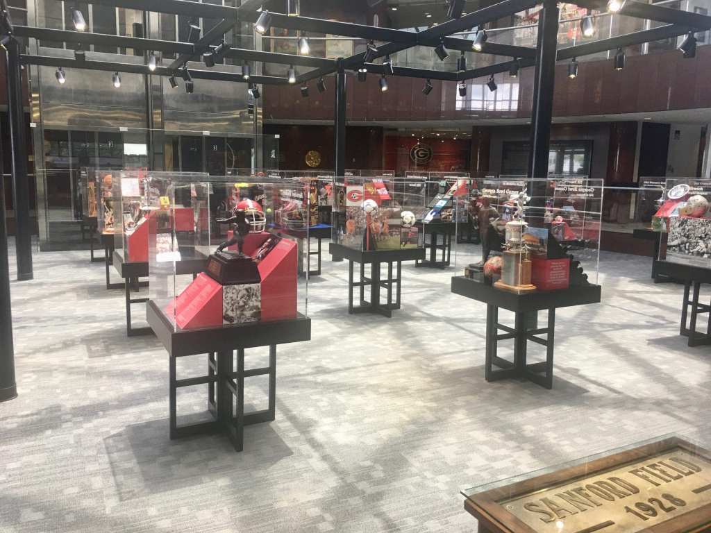 18+ Mall Walking Athens Ga&nbsp;Package