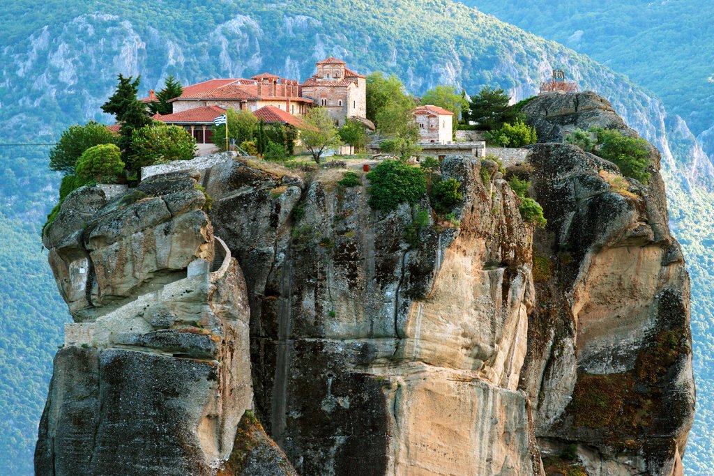 27+ Athens Meteora Monasteries Day Trip By Rail